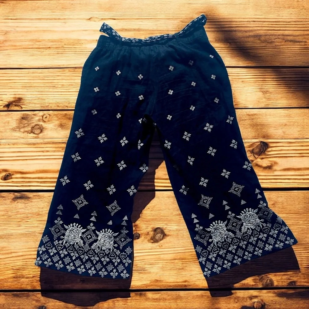 Johnny Was _ JW Los Angeles 100% Linen Black Pants with White Embroided Size M - Picture 3 of 11